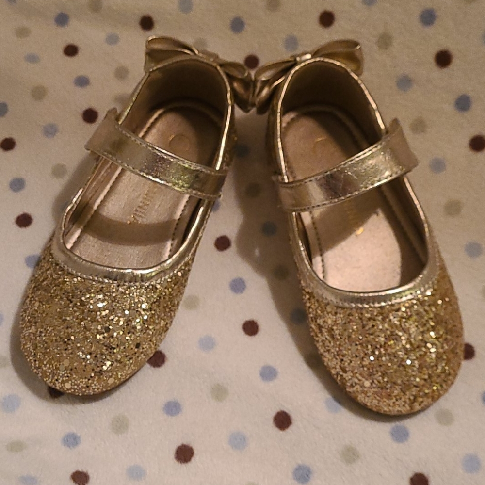 Sparkly gold shoes size 7